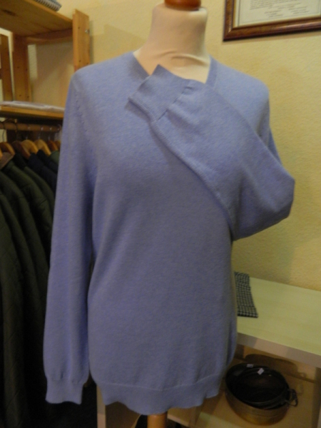 V-neck wool sweater, lightblue